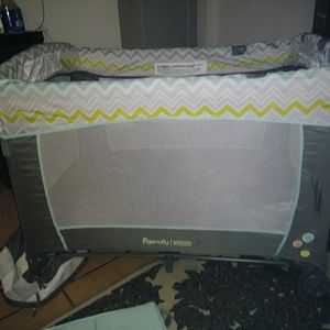 Pac n play washable play yard